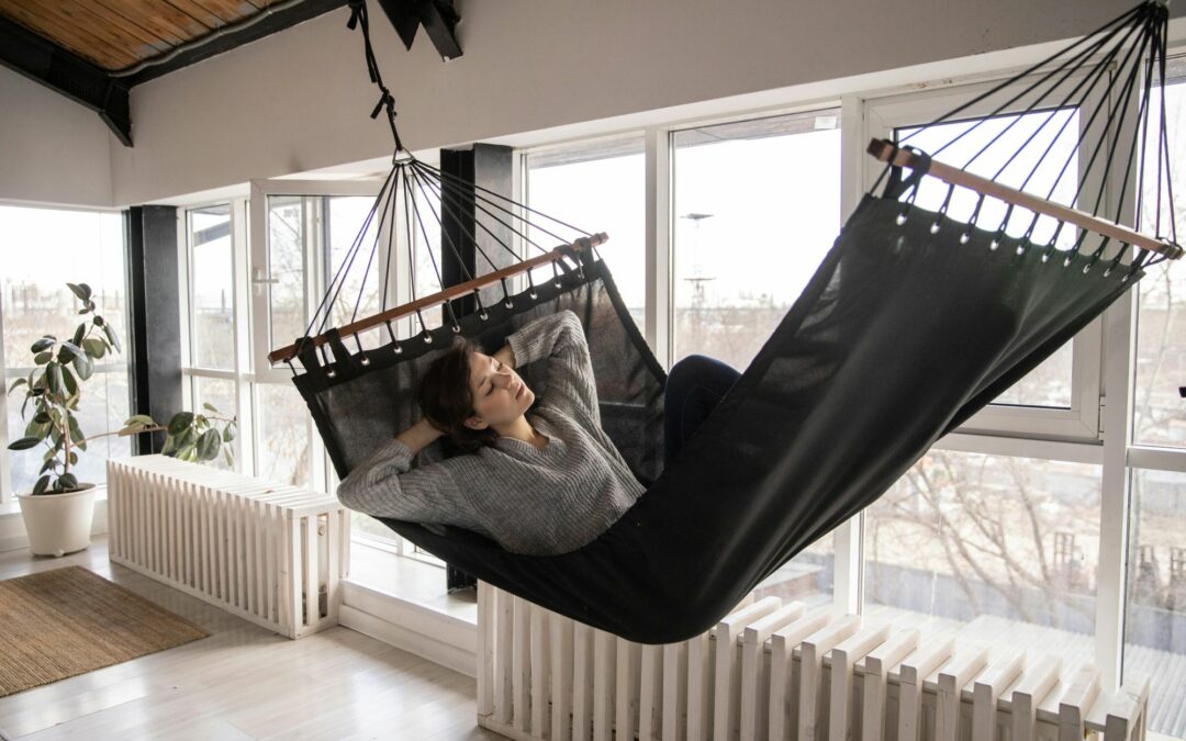 Femme sur un transat